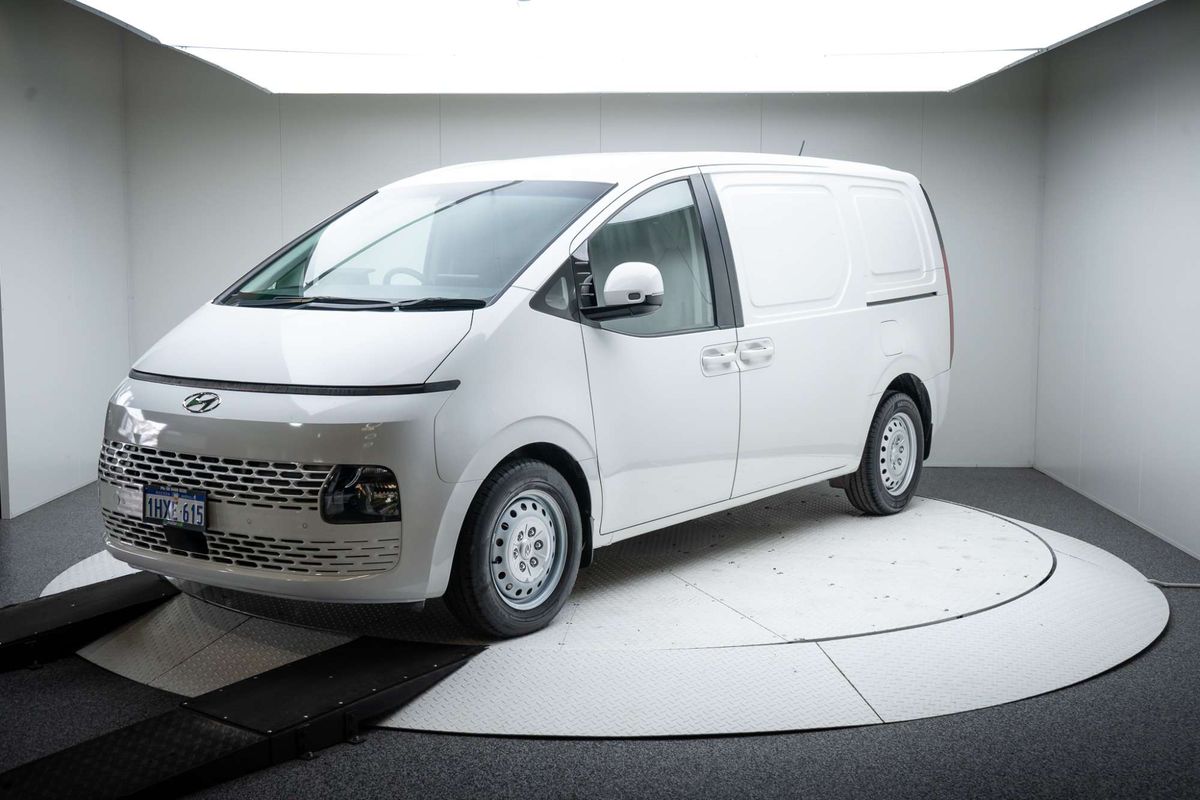 2023 Hyundai STARIA LOAD US4.V2