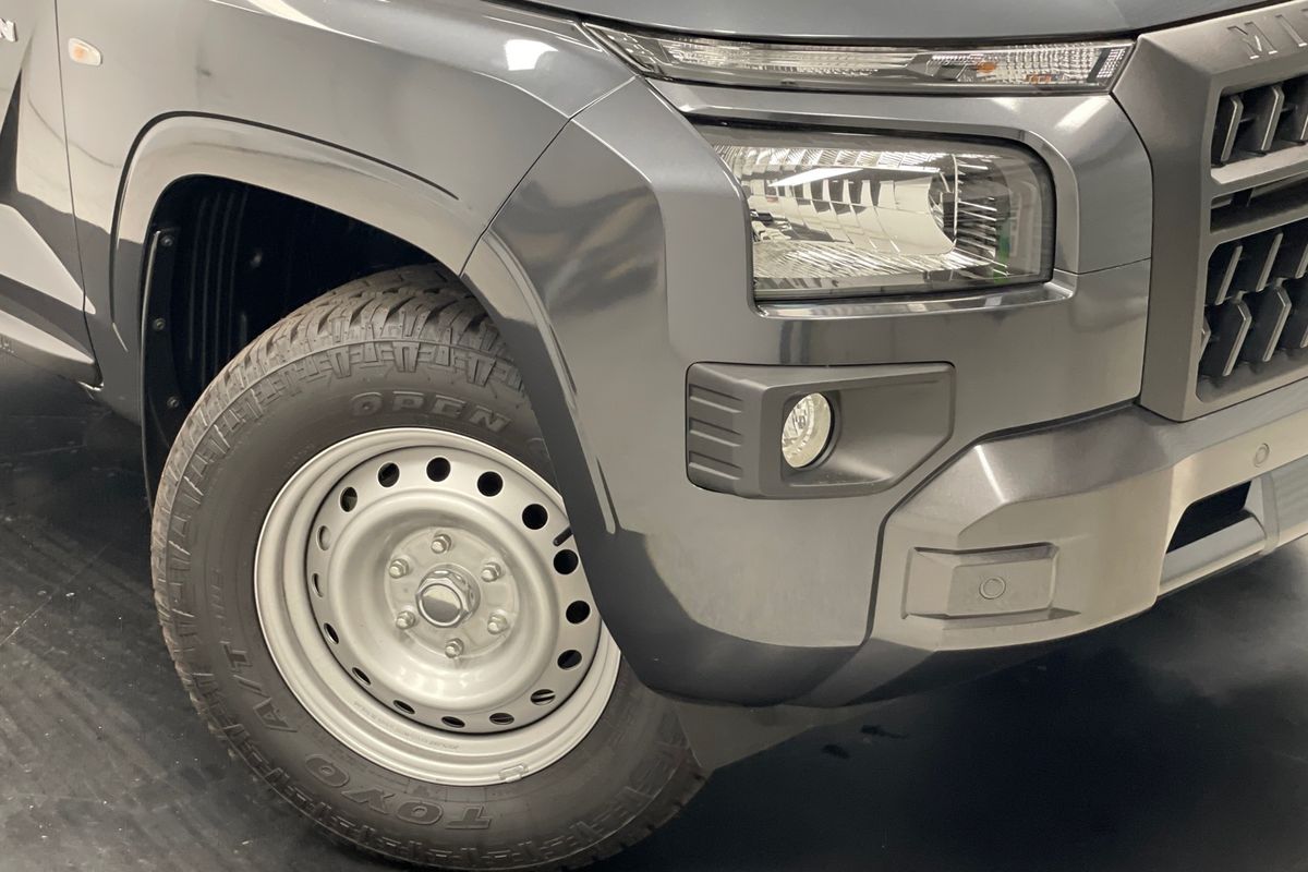 2025 Mitsubishi Triton GLX MV 4X4
