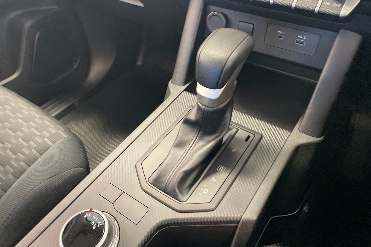 2025 Mitsubishi Triton GLX MV 4X4