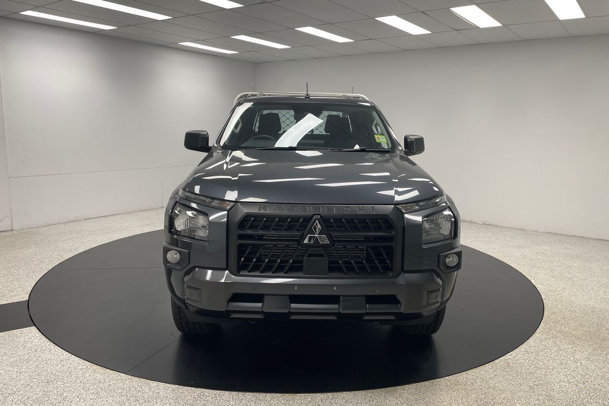 2025 Mitsubishi Triton GLX MV 4X4