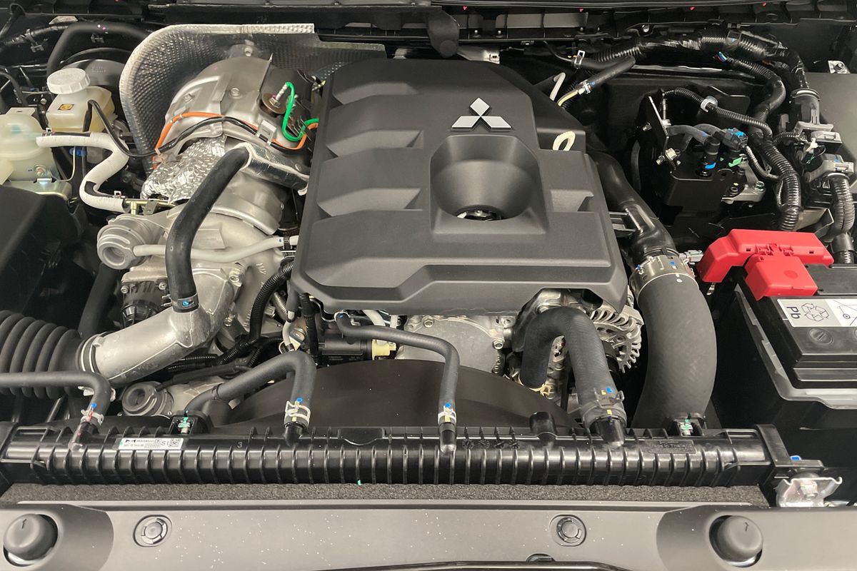 2025 Mitsubishi Triton GLX MV 4X4