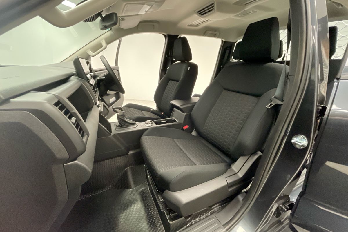 2025 Mitsubishi Triton GLX MV 4X4