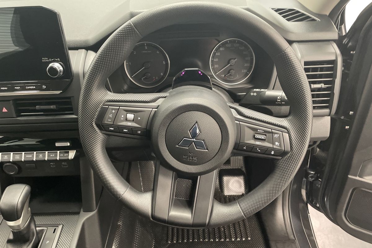 2025 Mitsubishi Triton GLX MV 4X4