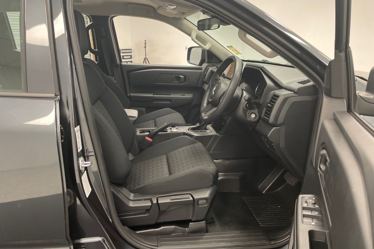 2025 Mitsubishi Triton GLX MV 4X4