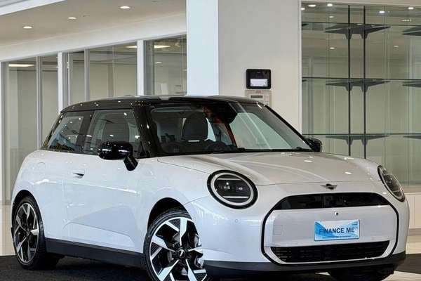2025 MINI Cooper E Classic J01