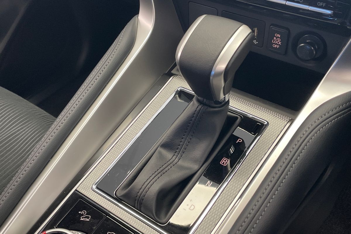 2025 Mitsubishi Pajero Sport GLS QG