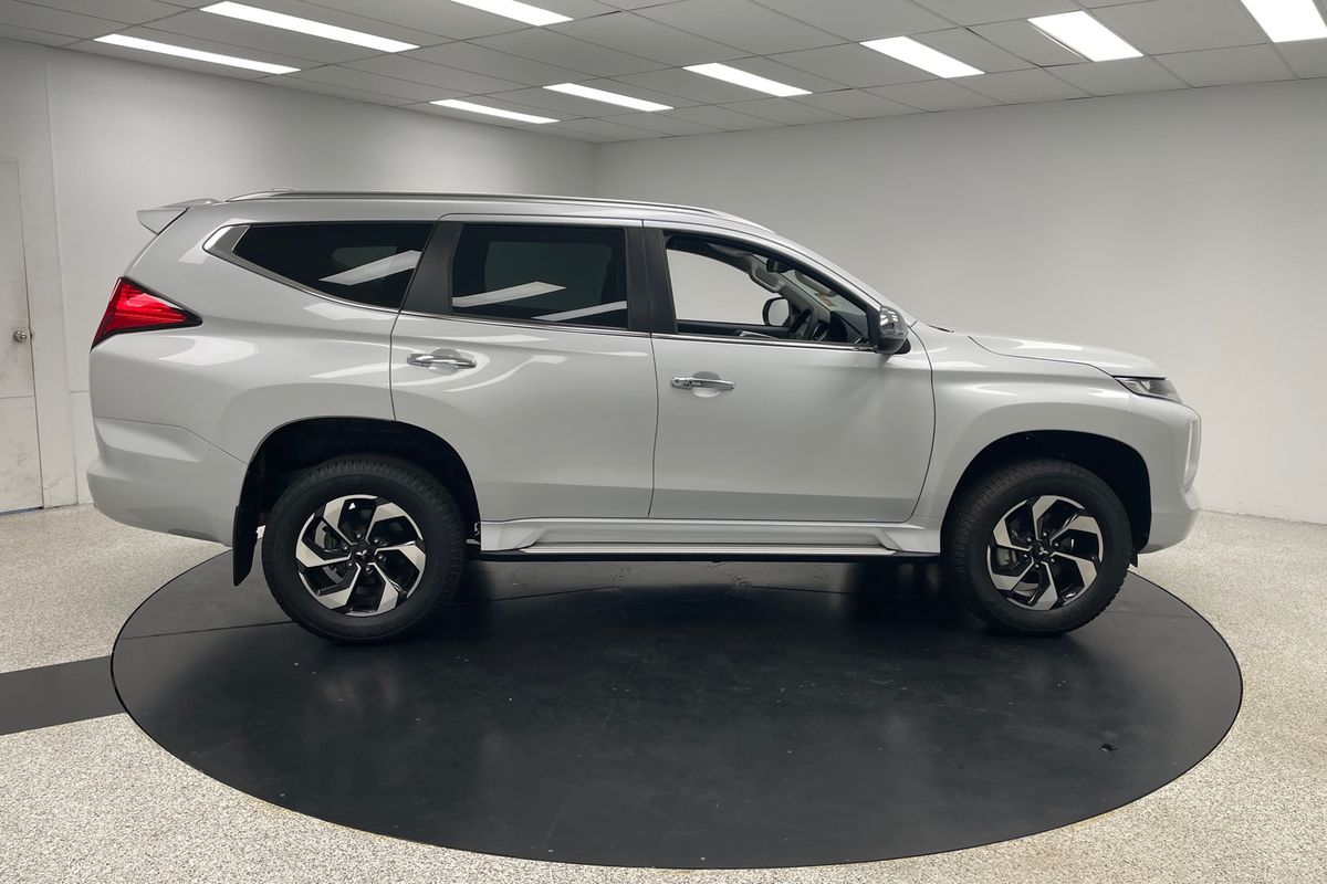 2025 Mitsubishi Pajero Sport GLS QG