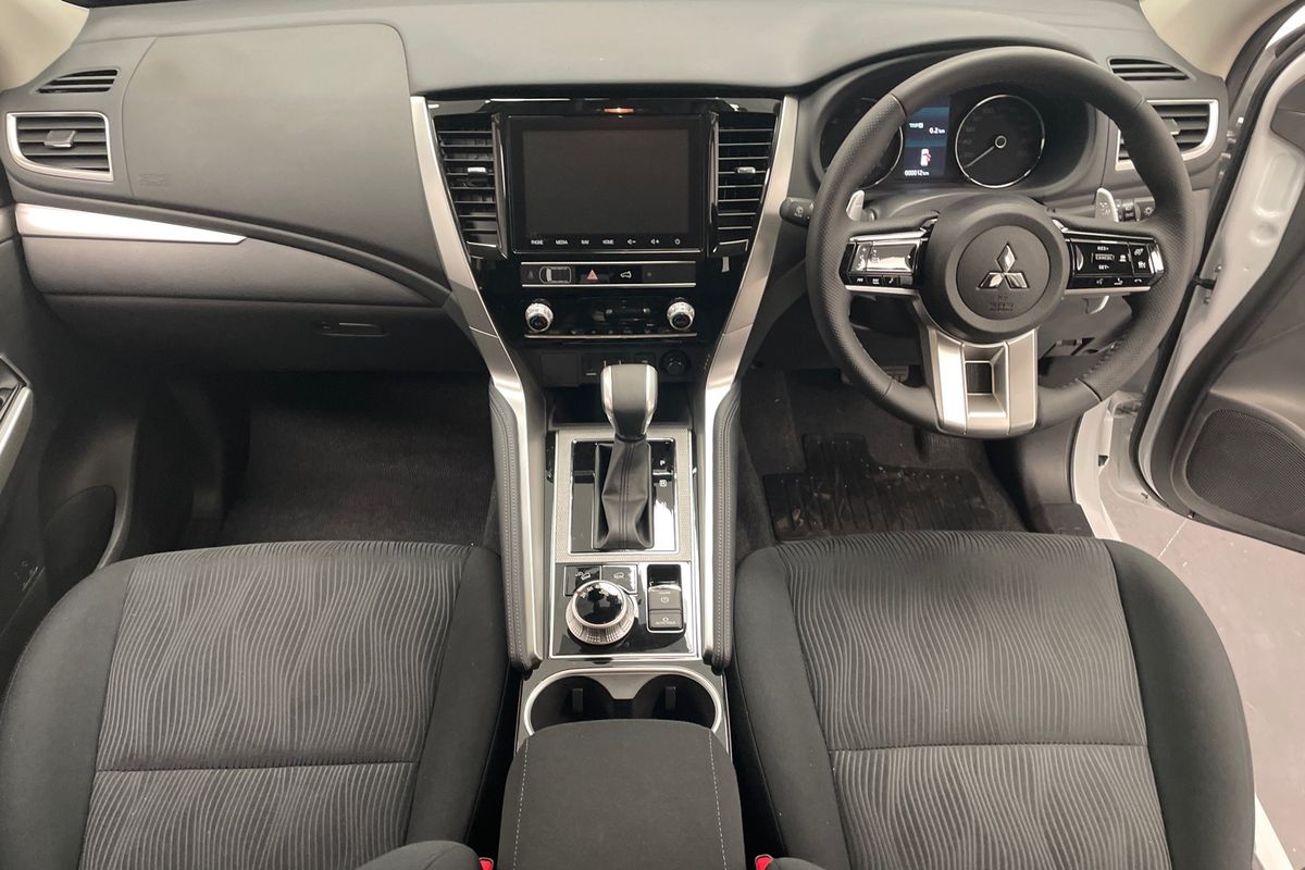 2025 Mitsubishi Pajero Sport GLS QG