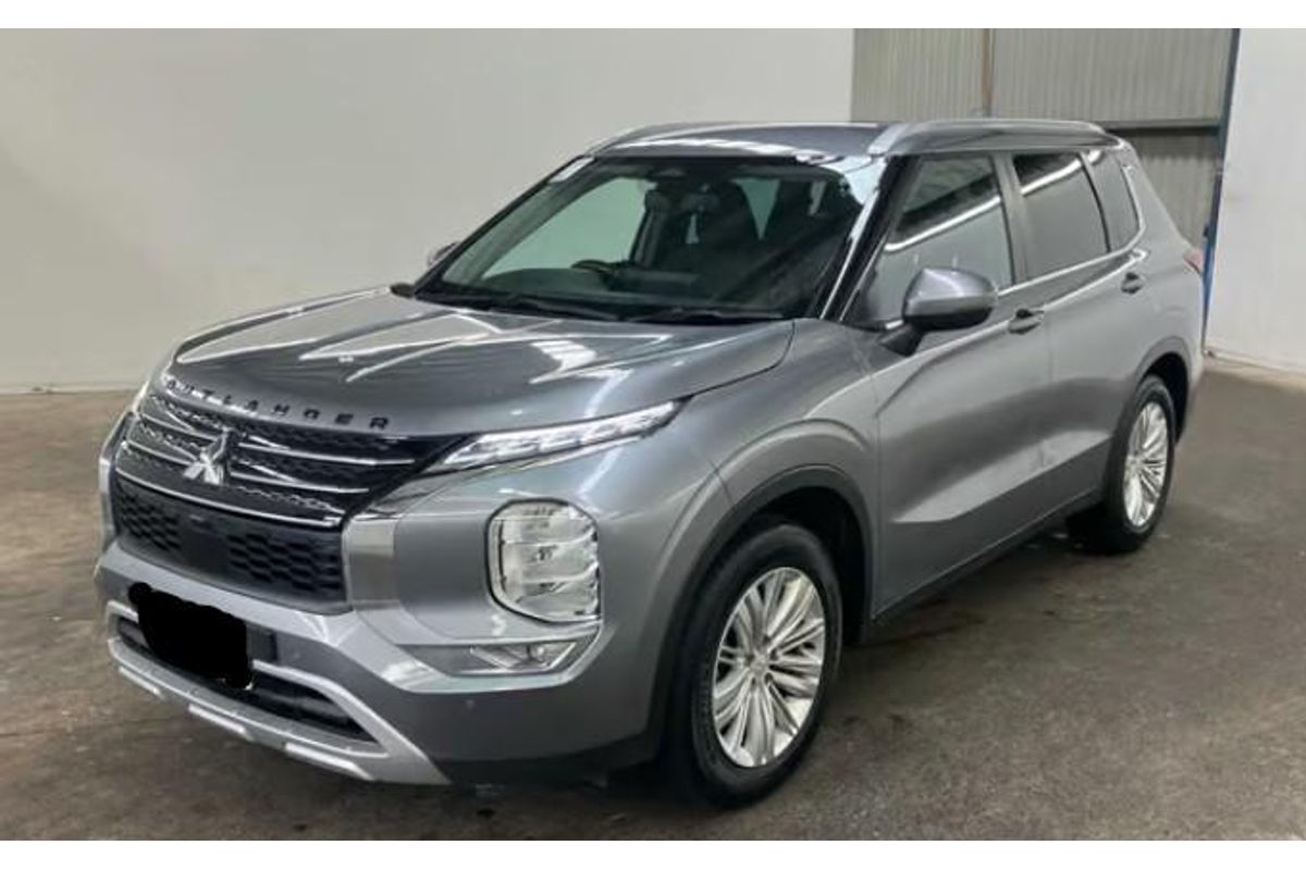 2023 Mitsubishi Outlander LS ZM