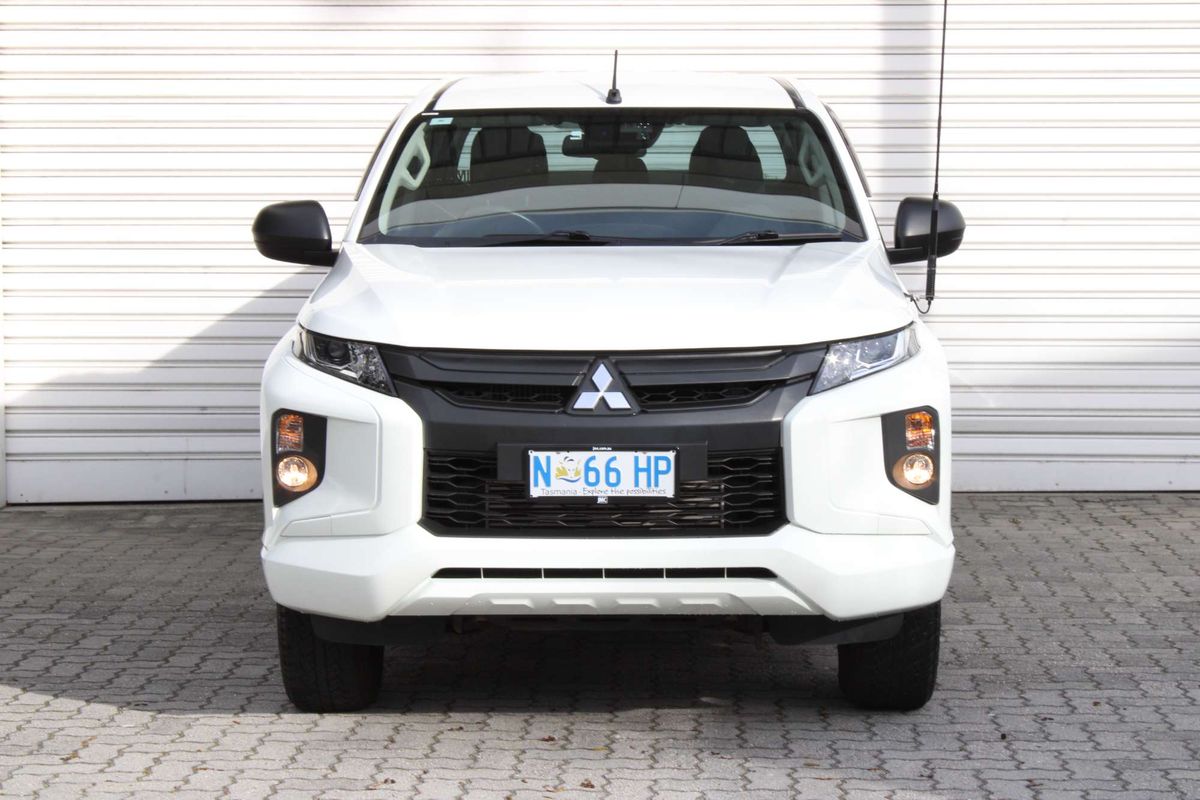 2022 Mitsubishi Triton GLX MR 4X4