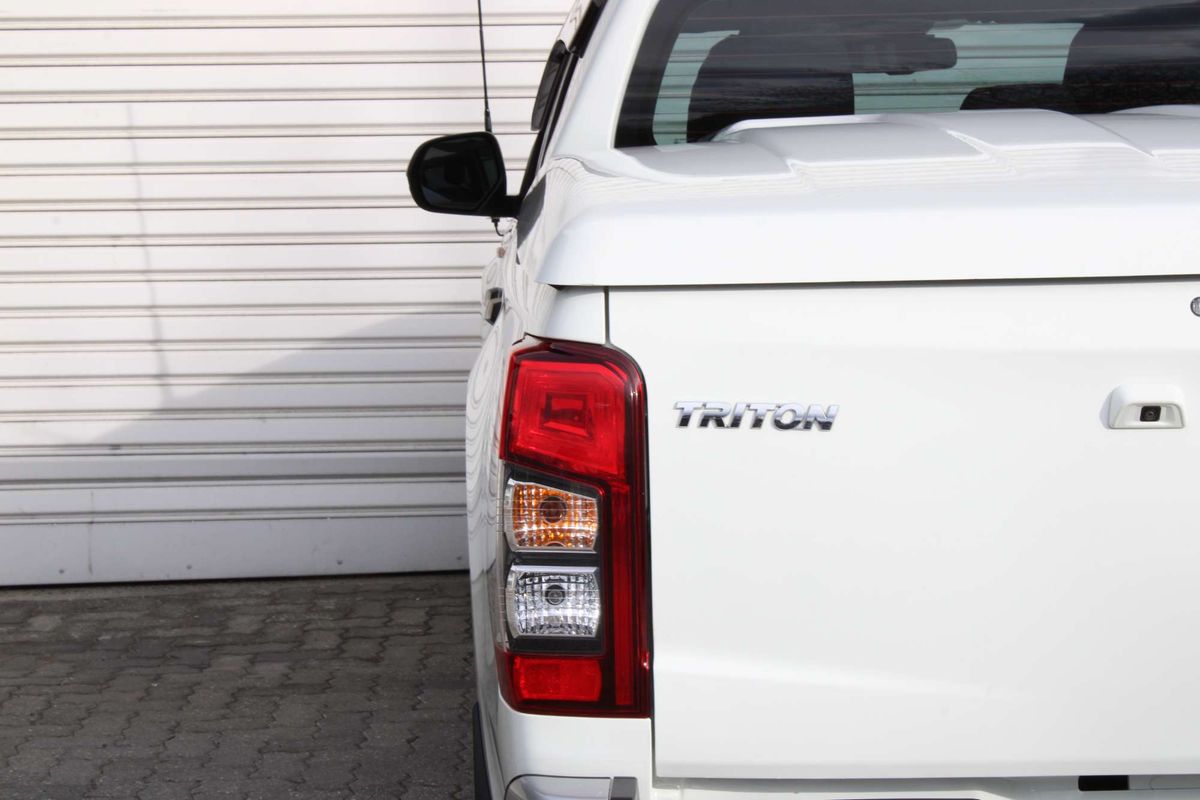 2022 Mitsubishi Triton GLX MR 4X4