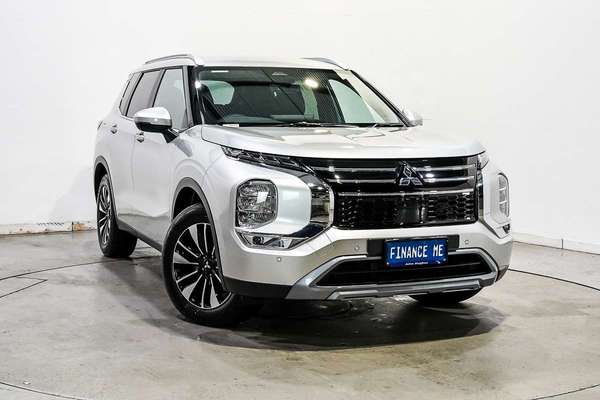 2025 Mitsubishi Outlander LS ZM