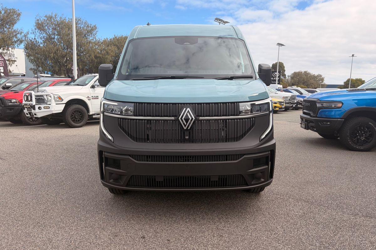 2026 Renault Master XDD MWB Mid Roof