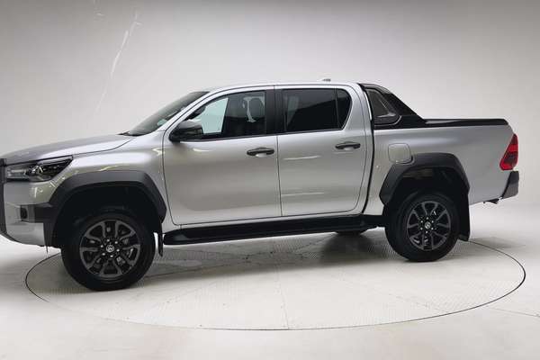2025 Toyota Hilux Rogue 48V GUN126R 4X4 thumb-6