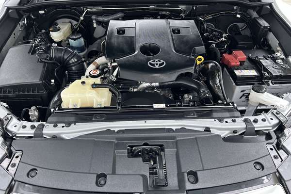 2025 Toyota Hilux Rogue 48V GUN126R 4X4 thumb-10