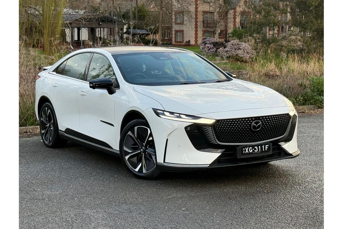 2026 Mazda 6e E35 GT