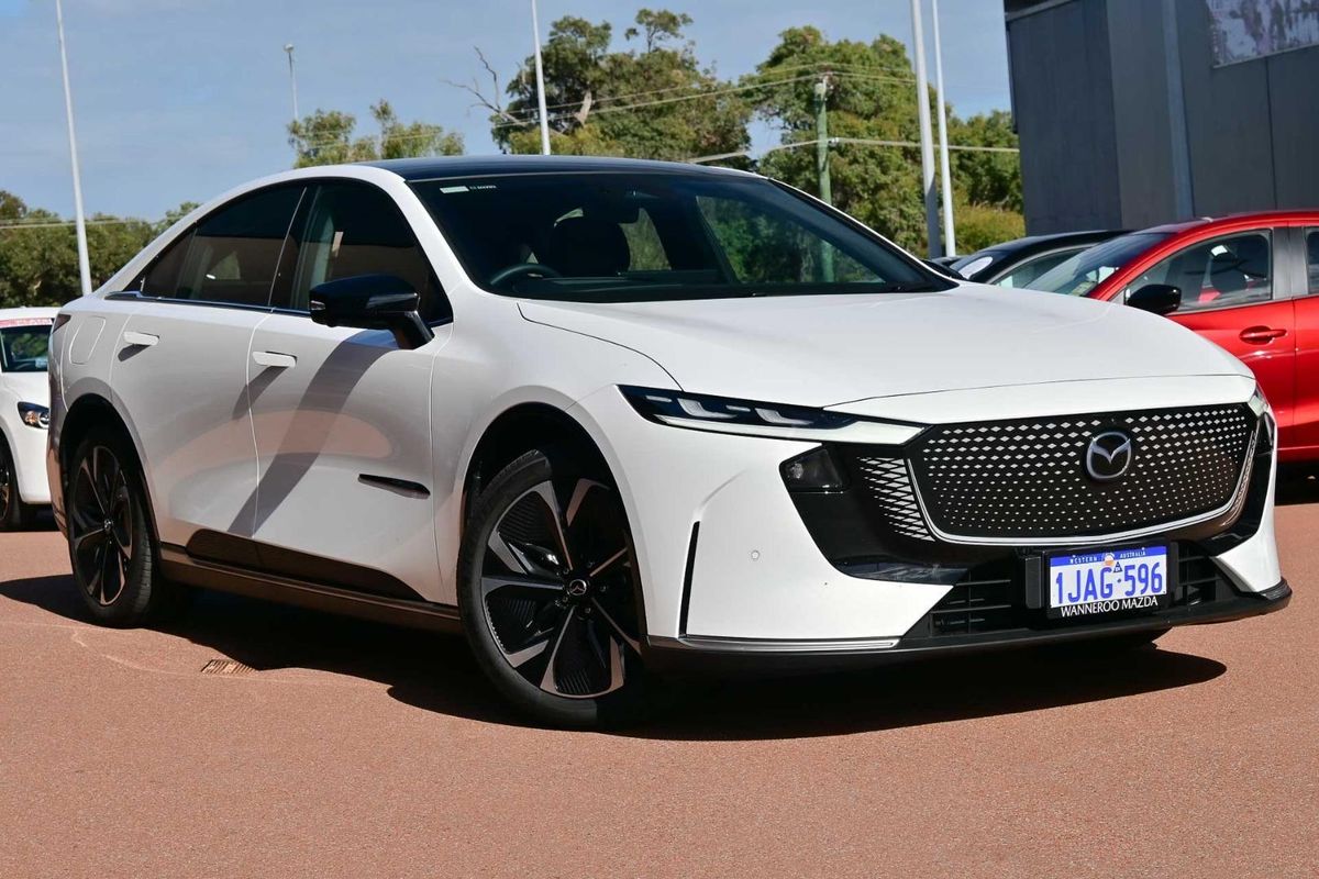 2026 Mazda 6e E35 GT