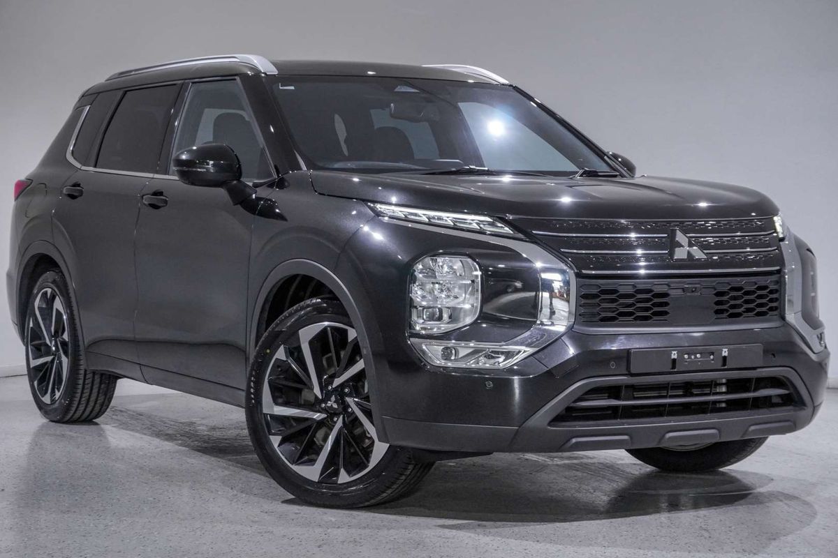 2023 Mitsubishi Outlander Exceed Tourer ZM
