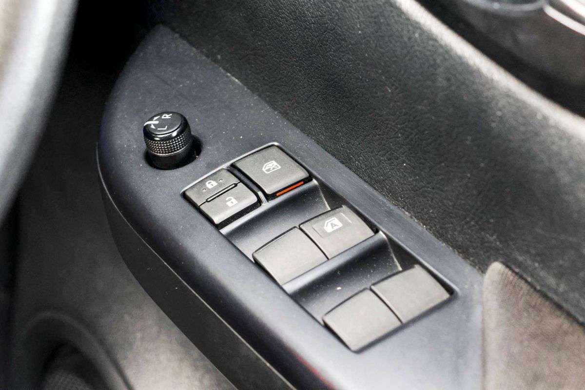 2022 Toyota Hilux SR GUN126R 4X4 image 11