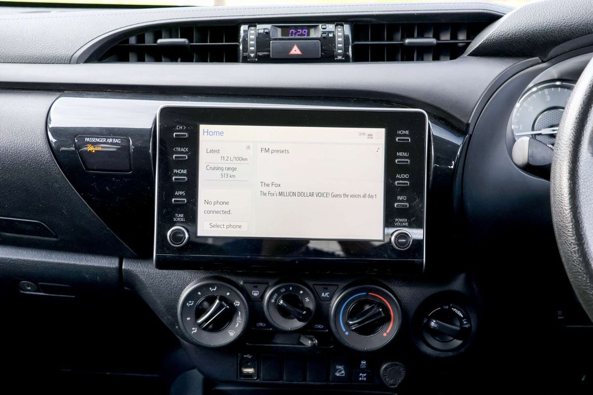 2022 Toyota Hilux SR GUN126R 4X4 image 14