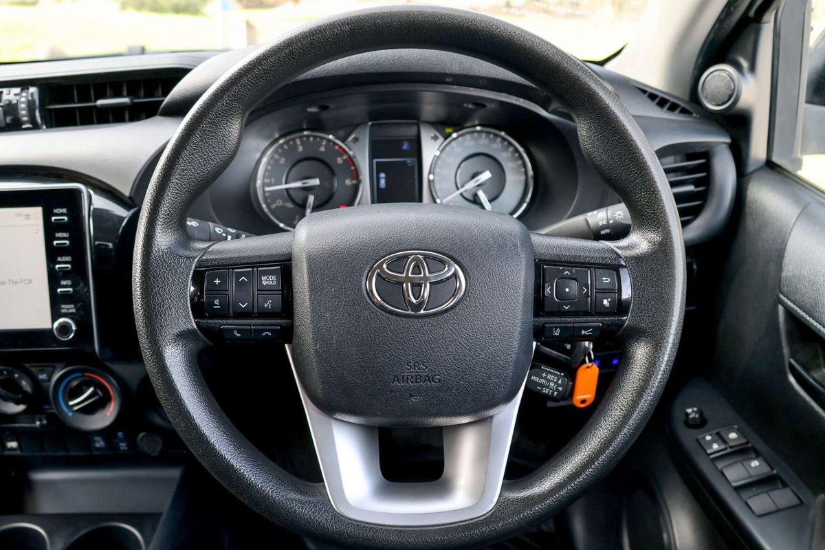 2022 Toyota Hilux SR GUN126R 4X4 image 15