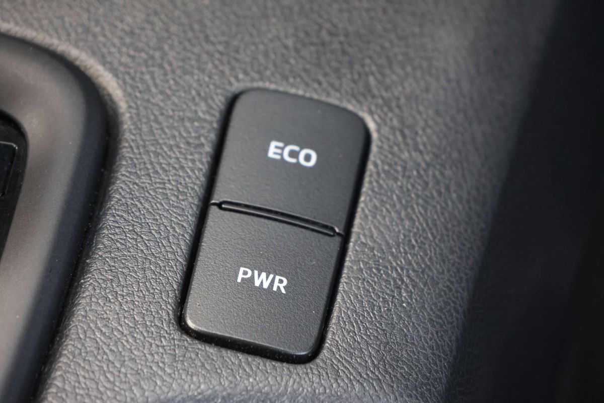 2022 Toyota Hilux SR GUN126R 4X4 image 19