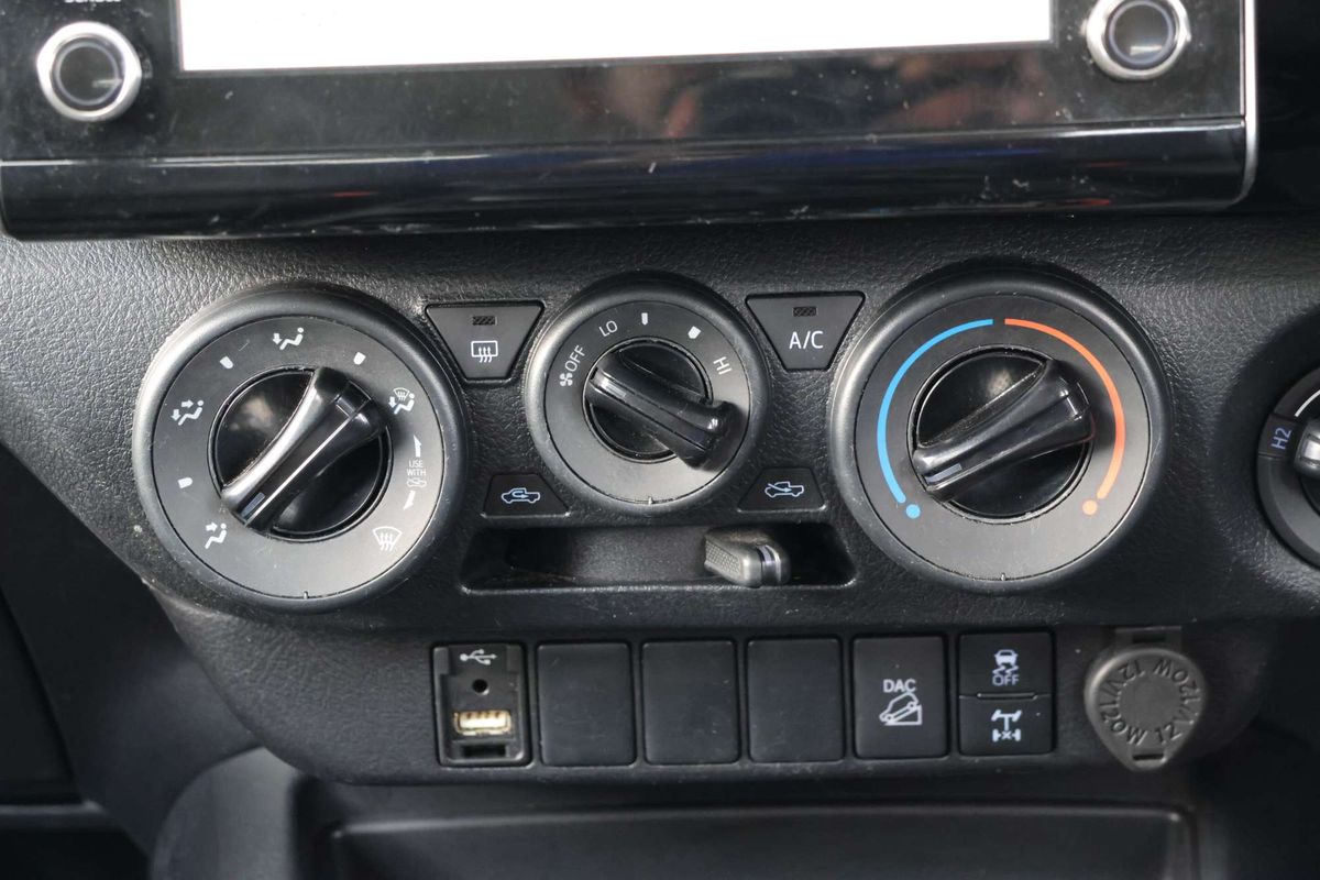 2022 Toyota Hilux SR GUN126R 4X4 image 23