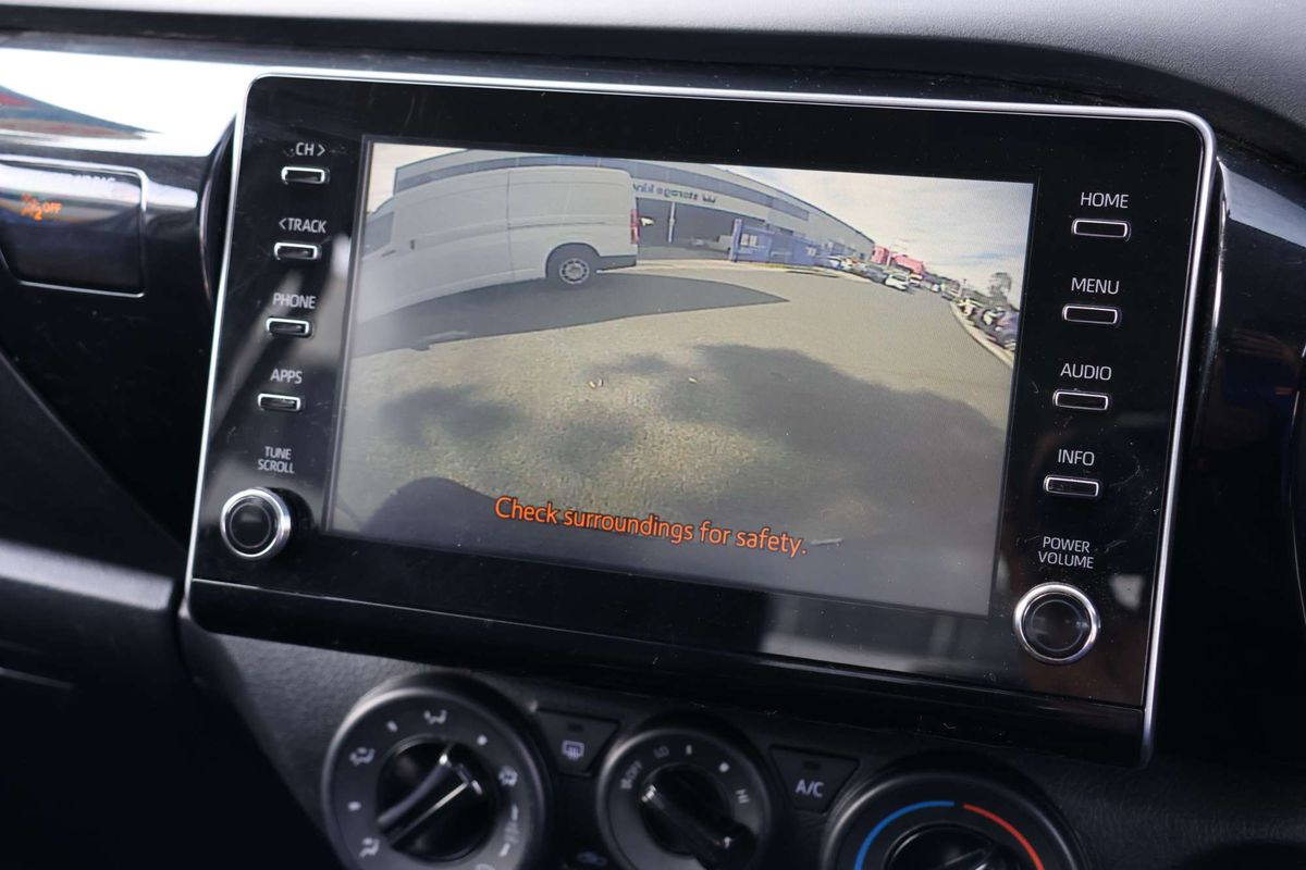 2022 Toyota Hilux SR GUN126R 4X4 image 24