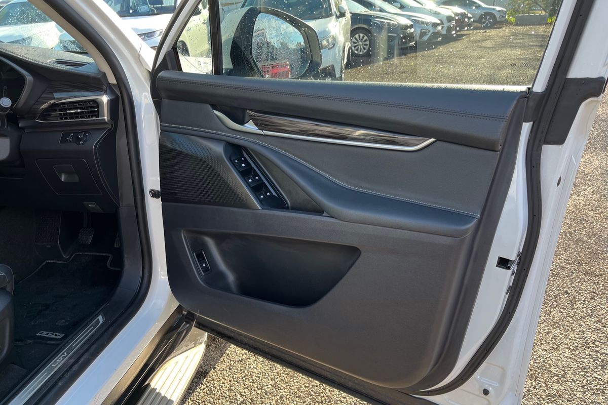 2021 LDV D90 Executive SV9A