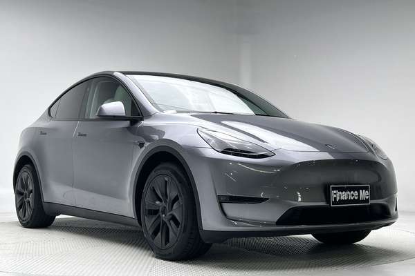 2025 Tesla Model Y Long Range