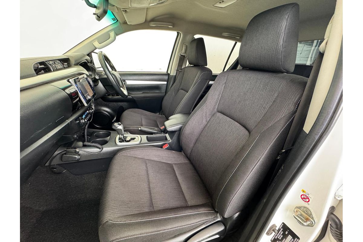 2018 Toyota Hilux SR5 GUN126R 4X4 image 11