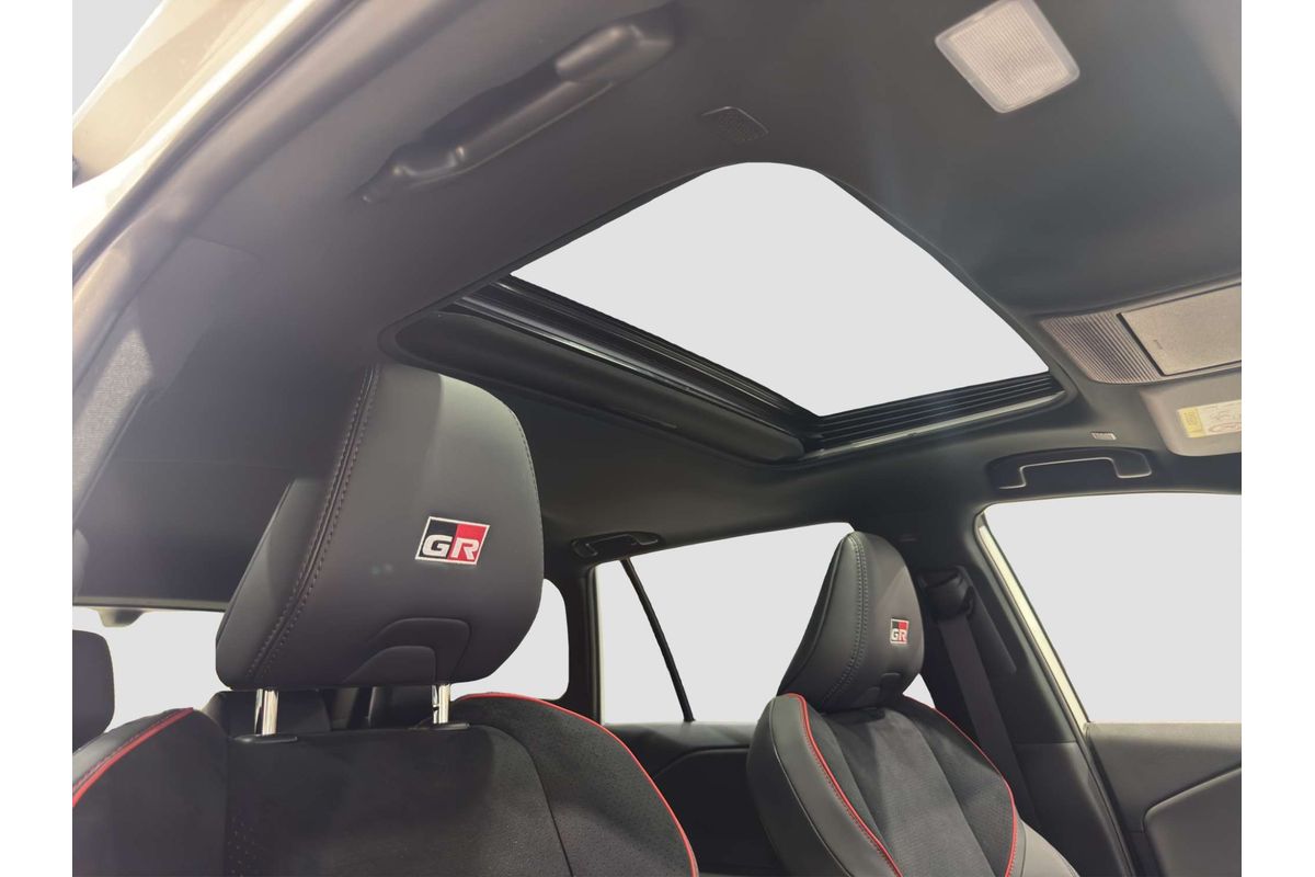 2026 Toyota RAV4 GR Sport AXAP64R image 24