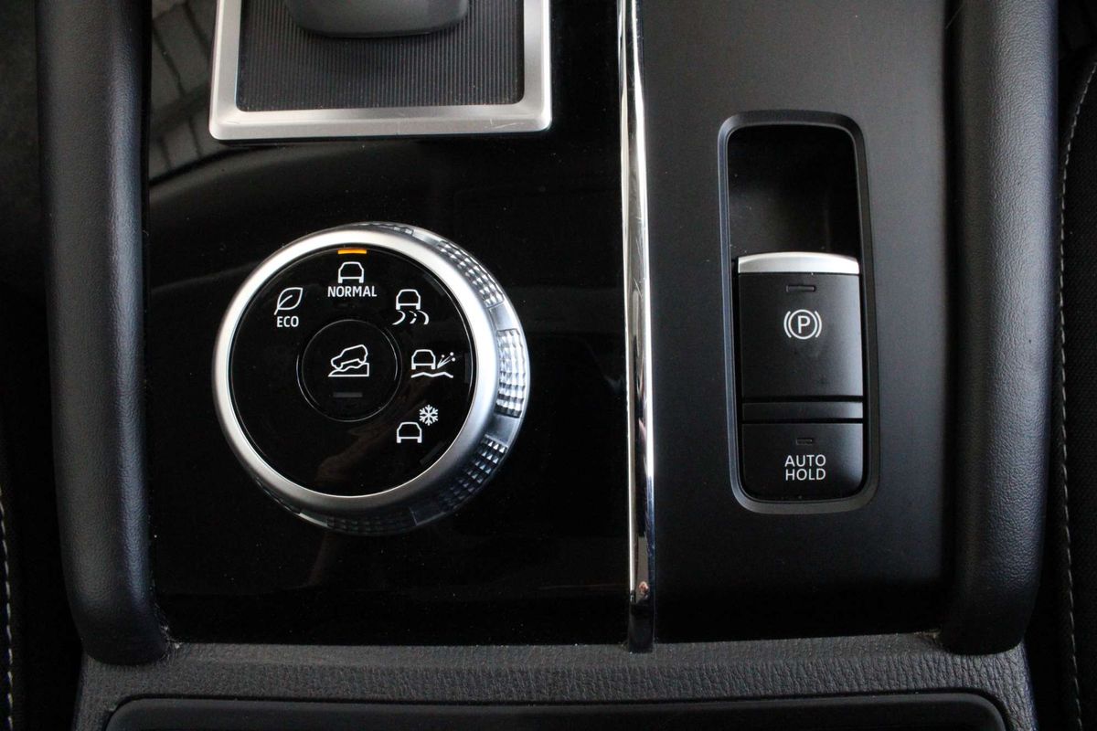 2024 Mitsubishi Outlander ES ZM
