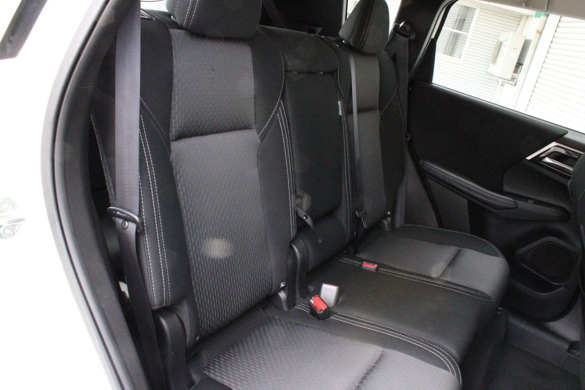 2024 Mitsubishi Outlander ES ZM
