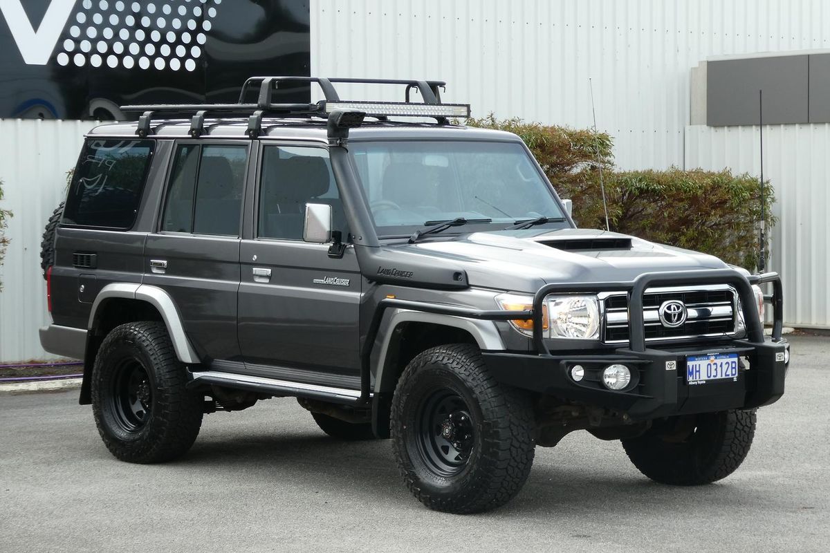 2019 Toyota Landcruiser GXL VDJ76R