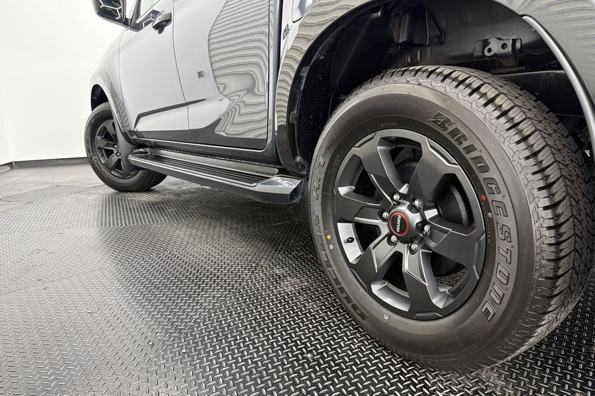 2022 Isuzu D-MAX X-TERRAIN 4X4