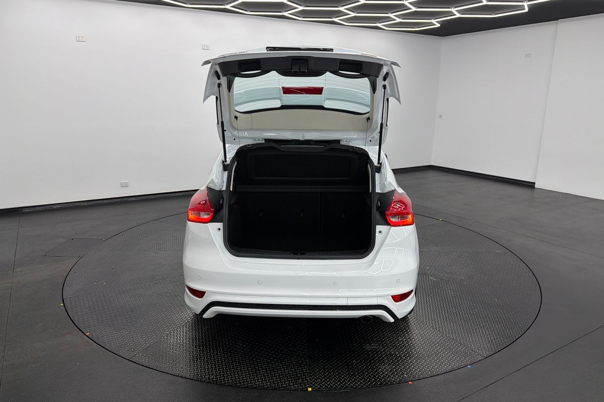 2016 Ford Focus Sport LZ