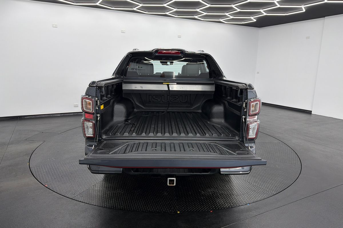 2022 Isuzu D-MAX X-TERRAIN 4X4