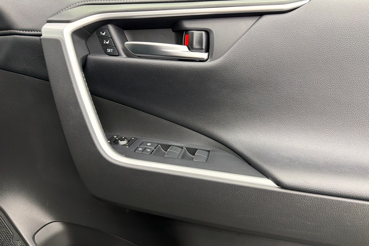 2020 Toyota RAV4 Cruiser AXAH54R