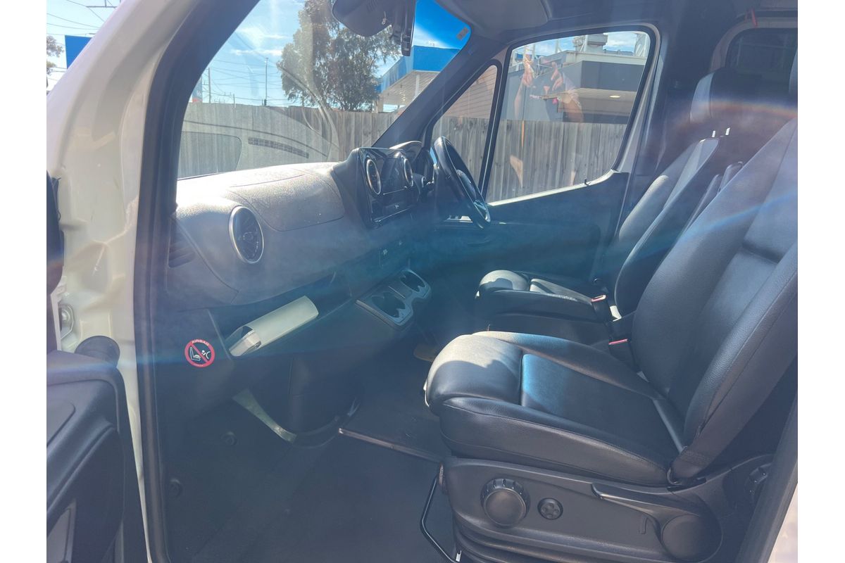 2020 Mercedes-Benz Sprinter 419CDI VS30 MWB Low Roof image 16
