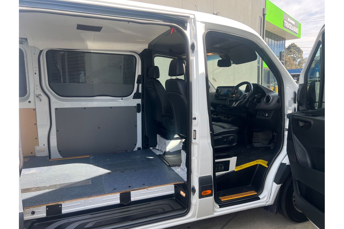 2020 Mercedes-Benz Sprinter 419CDI VS30 MWB Low Roof image 19