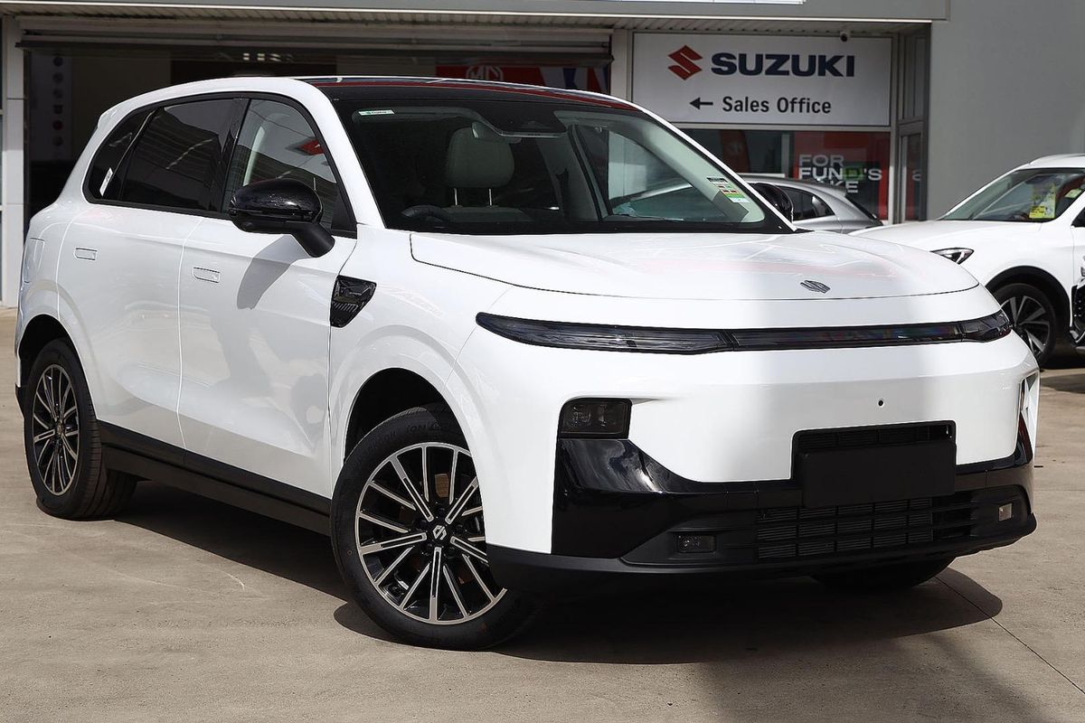2026 Leapmotor B10 Design Hybrid EV A12