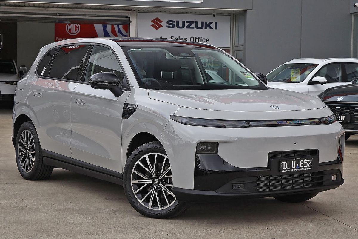 2026 Leapmotor B10 Design Hybrid EV A12