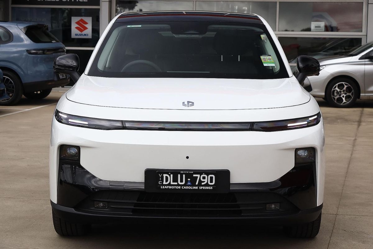 2026 Leapmotor B10 Design LR A12