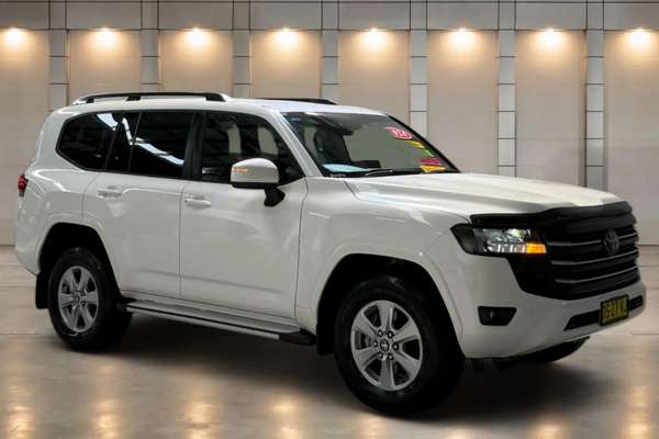 2024 Toyota Landcruiser GXL FJA300R