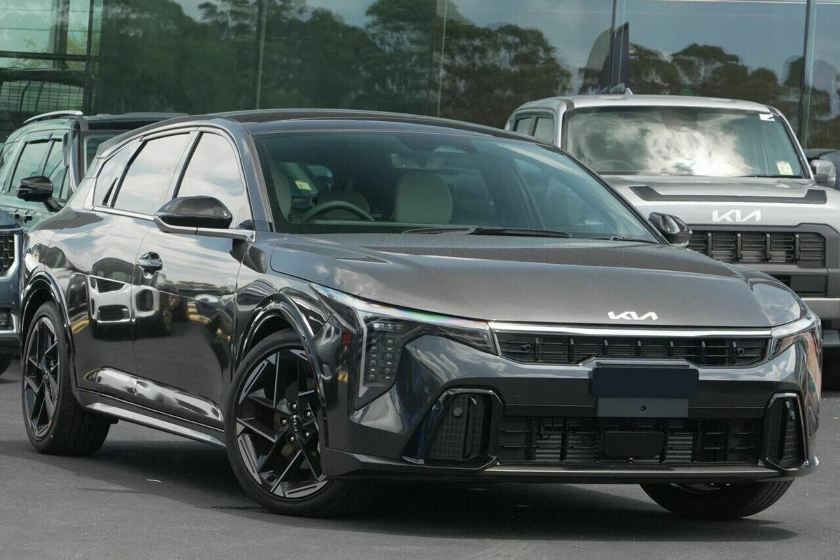 2025 Kia K4 GT-Line CL4m