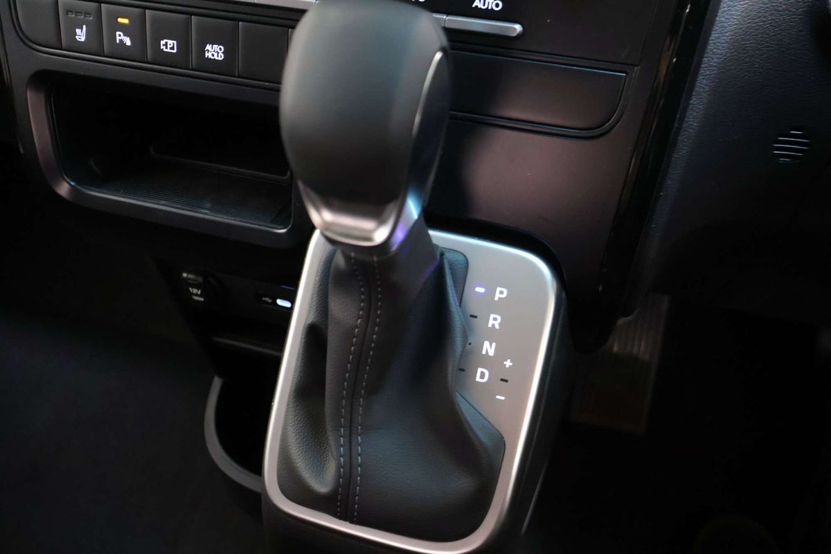 2026 Hyundai STARIA LOAD Premium US4.V4