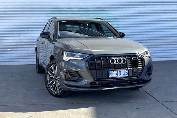 2024 Audi Q3 40 TFSI S line F3