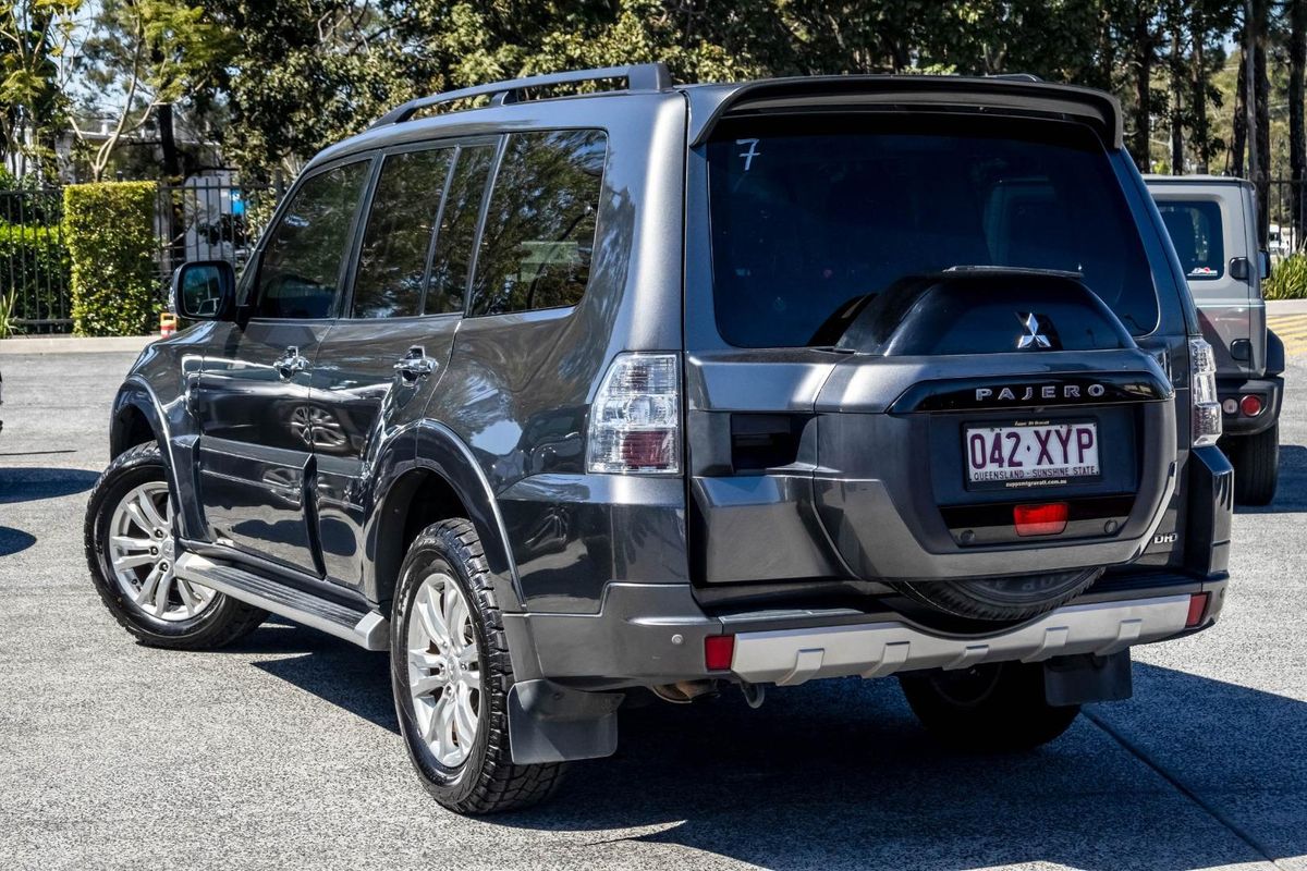 2017 Mitsubishi Pajero GLS NX