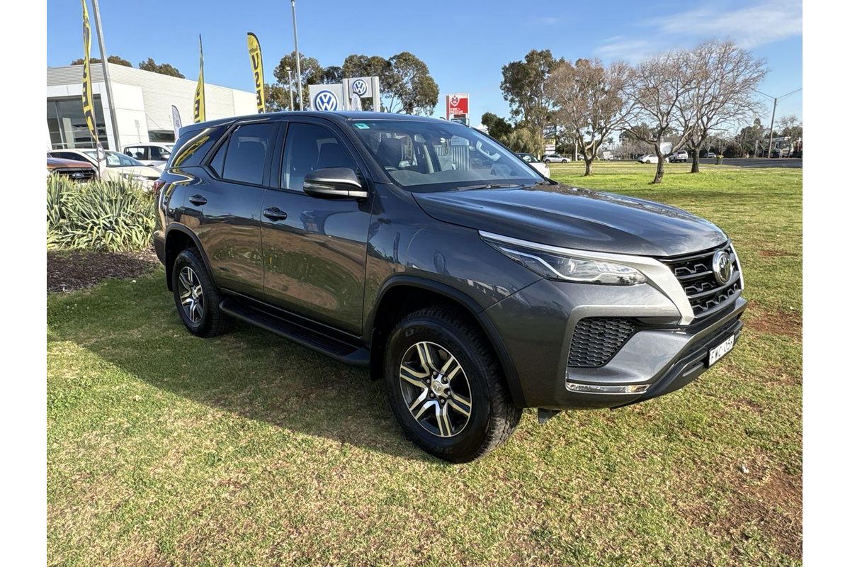 2025 Toyota Fortuner GX GUN156R